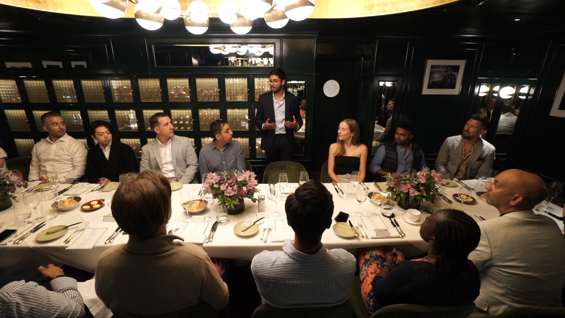Saachin Bhatt speaking at a private leadership dinner
